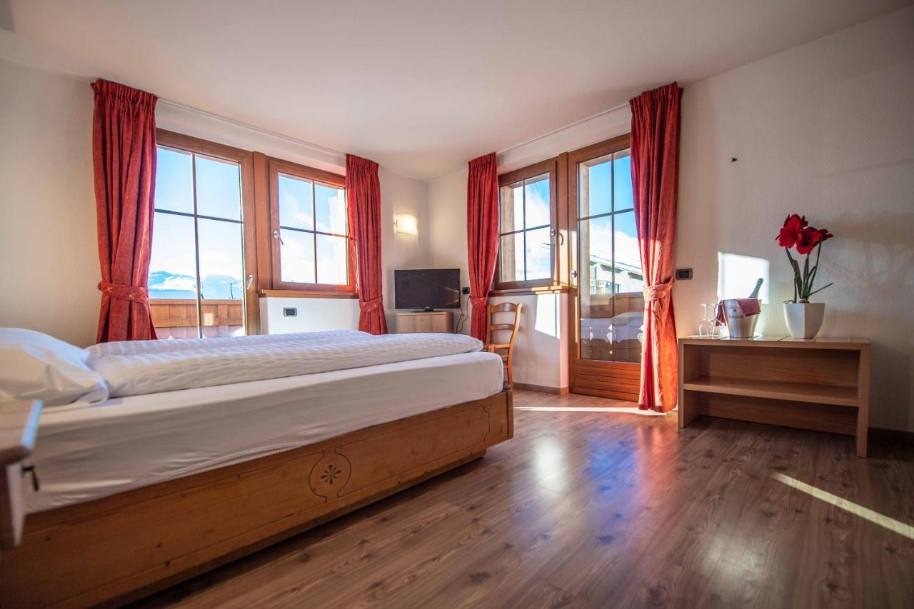Alpino Lodge Bivio Livigno Eksteriør billede