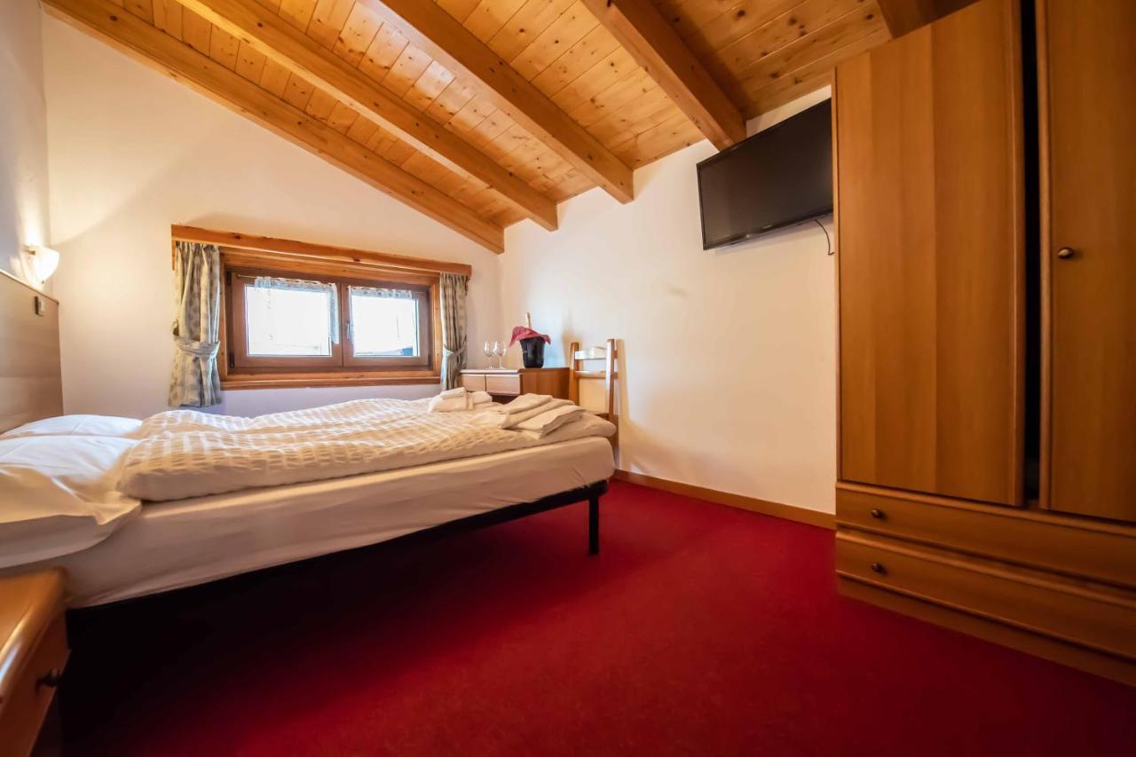 Alpino Lodge Bivio Livigno Eksteriør billede