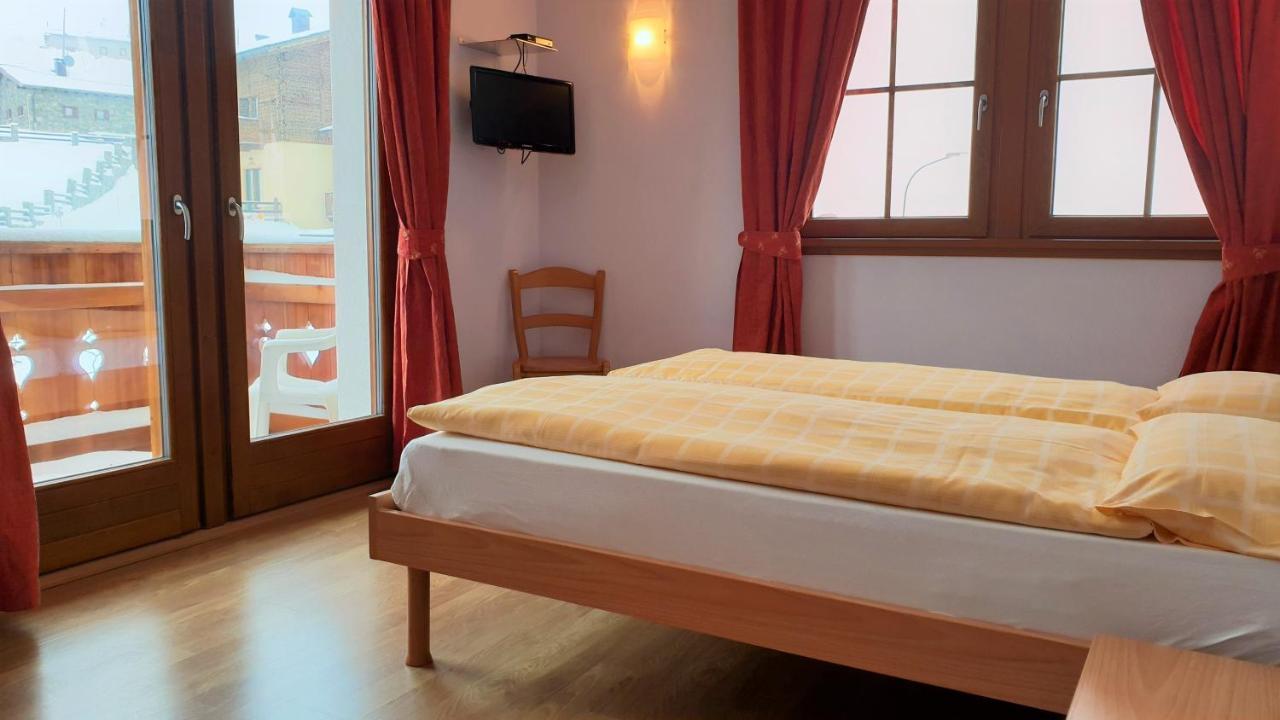 Alpino Lodge Bivio Livigno Eksteriør billede