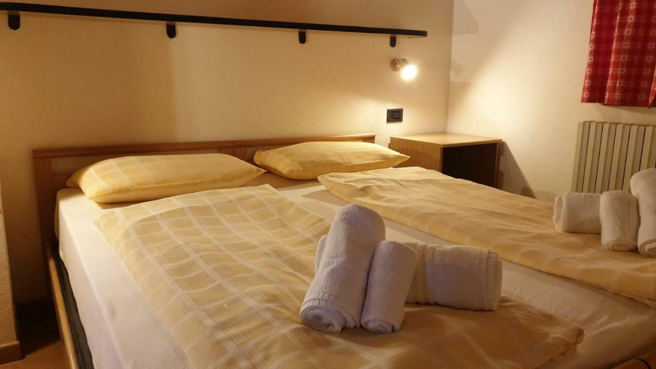 Alpino Lodge Bivio Livigno Eksteriør billede