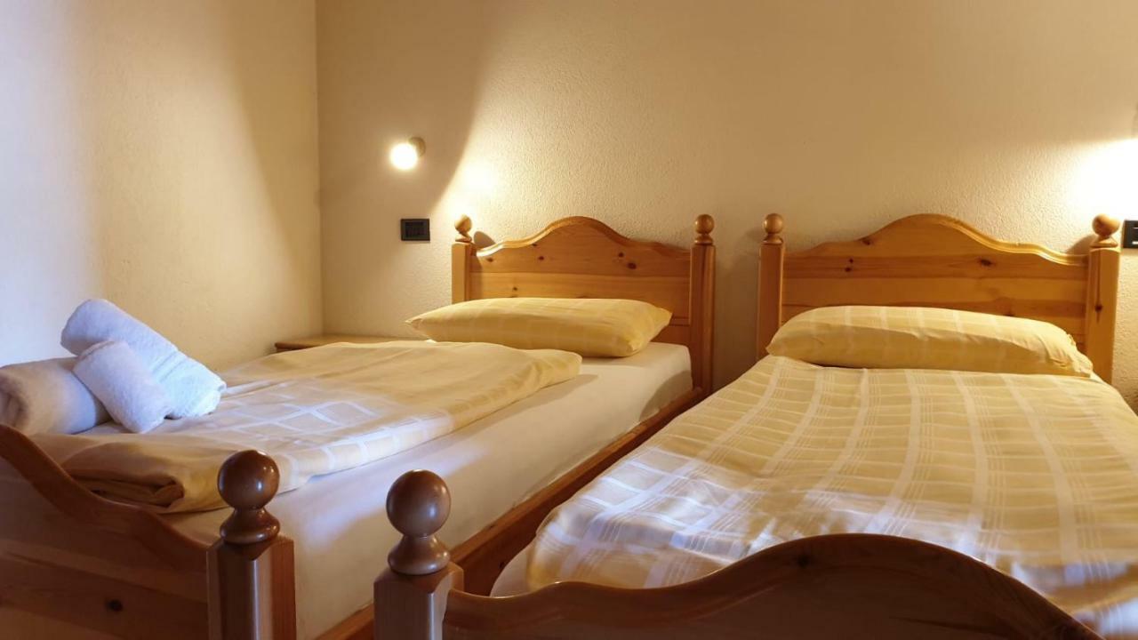 Alpino Lodge Bivio Livigno Eksteriør billede
