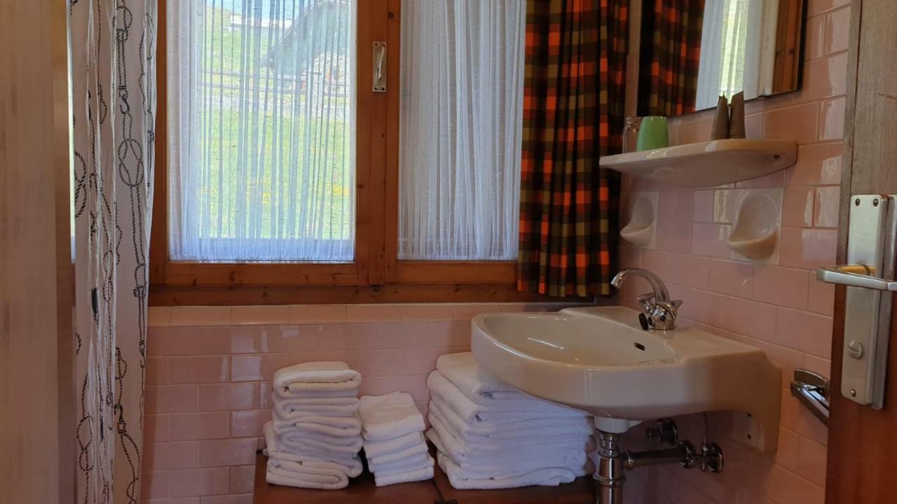 Alpino Lodge Bivio Livigno Eksteriør billede