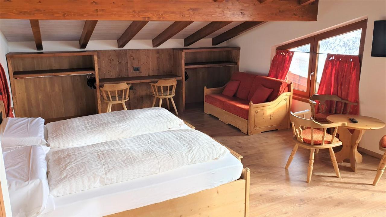Alpino Lodge Bivio Livigno Eksteriør billede
